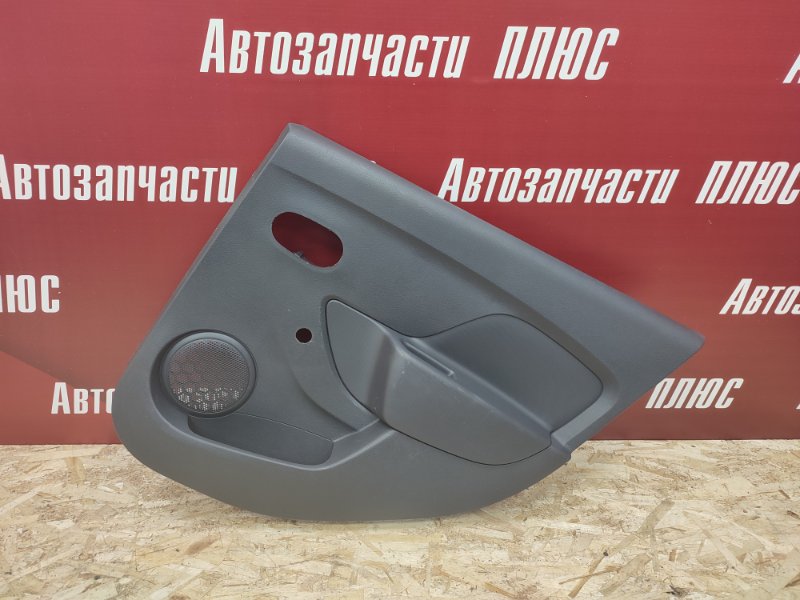 Обшивка боковой двери