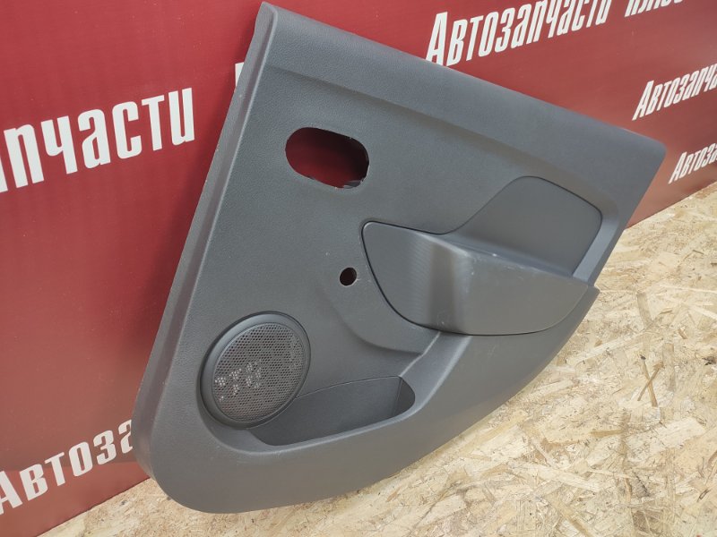 Обшивка боковой двери