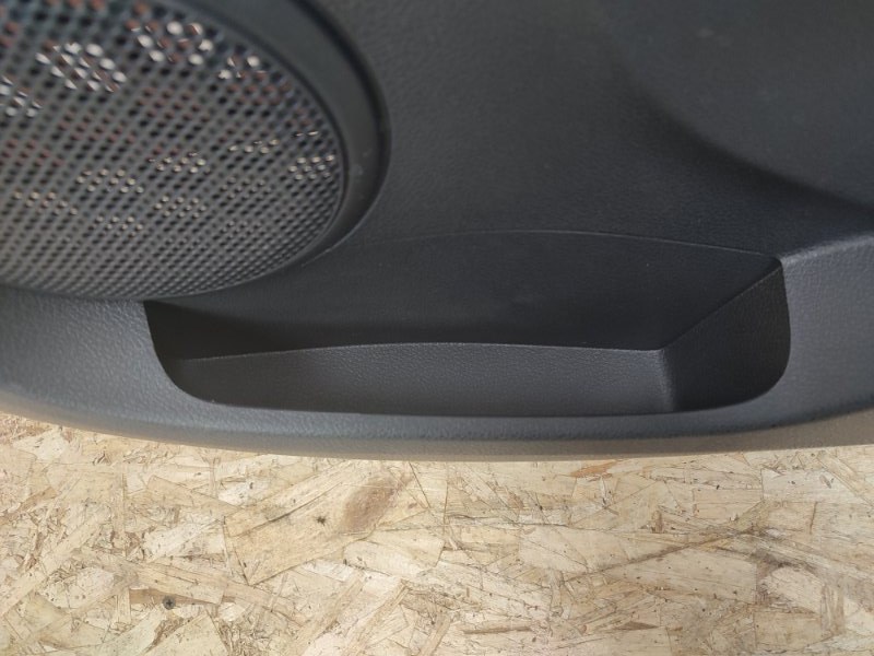 Обшивка боковой двери