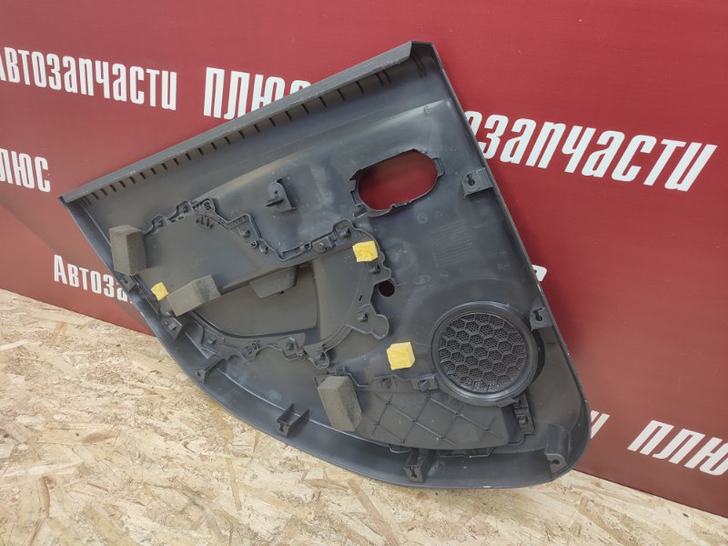 Обшивка боковой двери