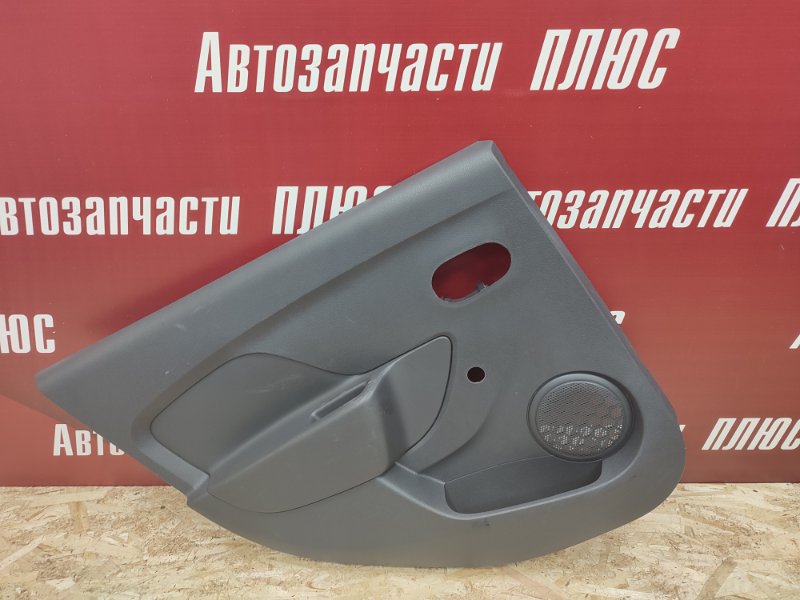 Обшивка боковой двери