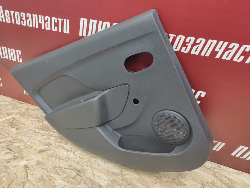 Обшивка боковой двери