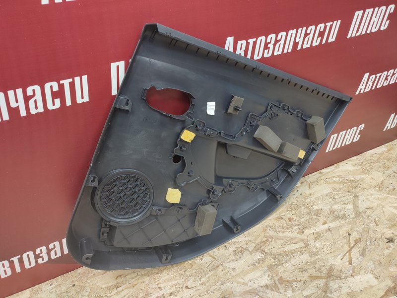 Обшивка боковой двери