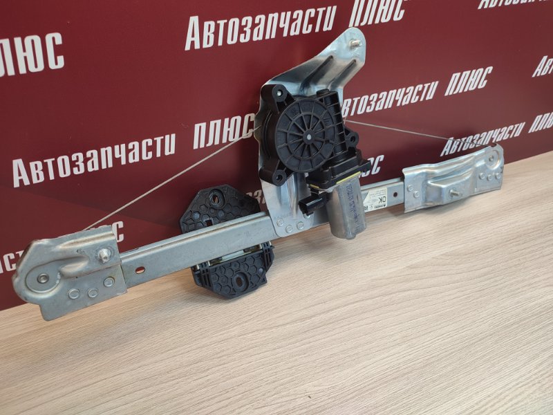 Стеклоподъемник    двери