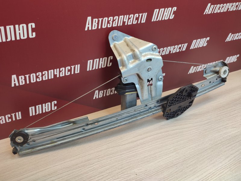 Стеклоподъемник    двери