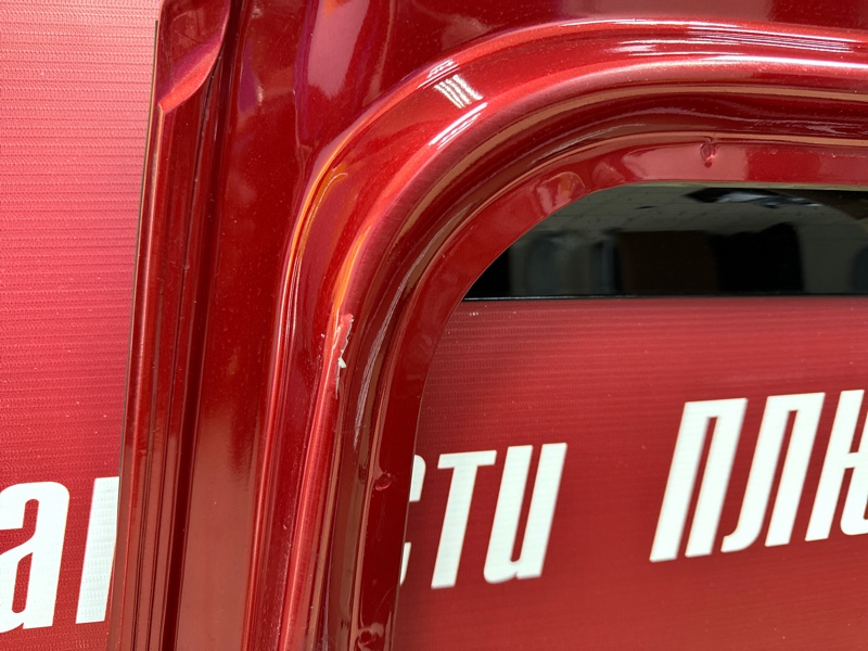 Дверь боковая