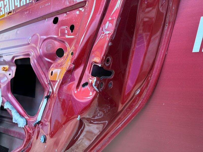 Дверь боковая