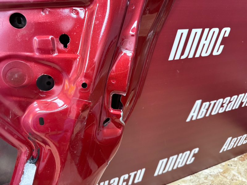 Дверь боковая