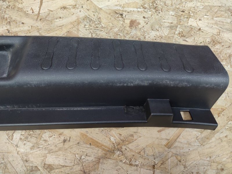 Обшивка багажника