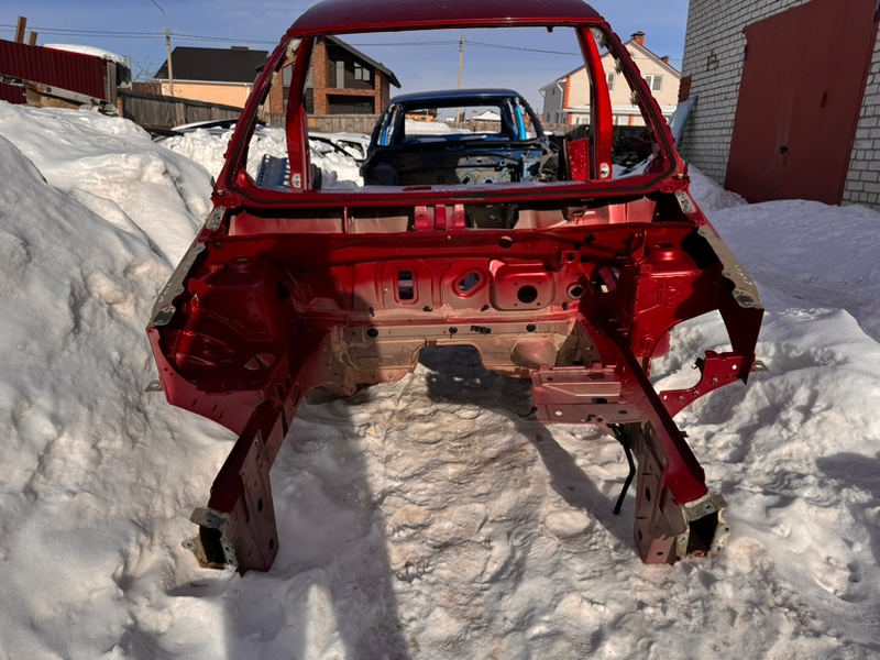 Передняя часть кузова