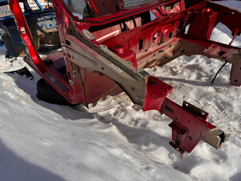 Передняя часть кузова