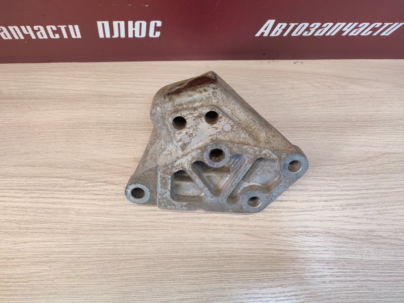 Кронштейн кпп