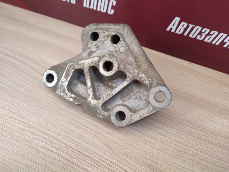 Кронштейн кпп