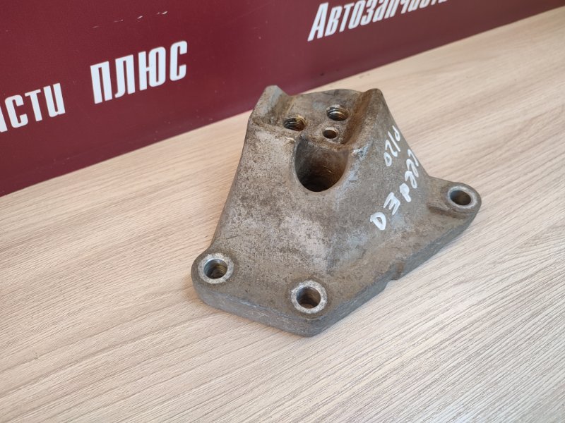 Кронштейн кпп