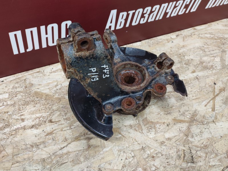 Кулак поворотный