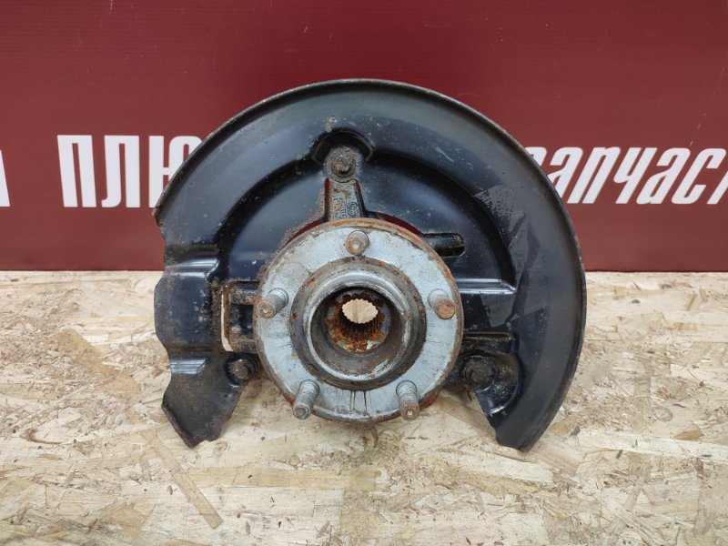 Кулак поворотный