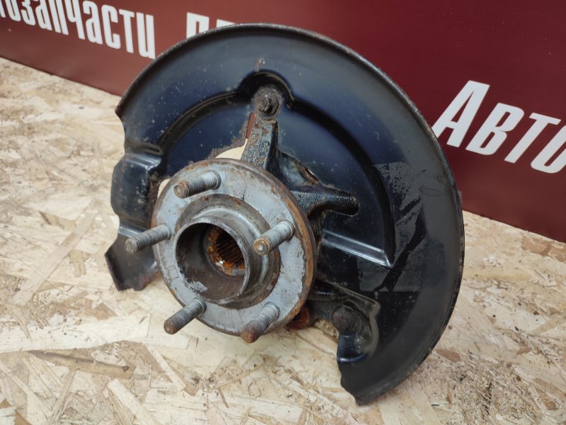 Кулак поворотный