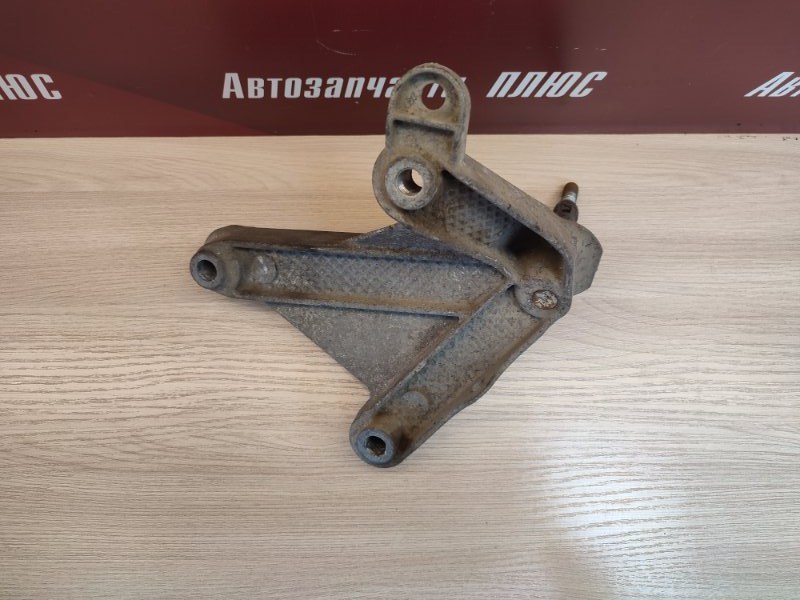 Кронштейн опоры кпп