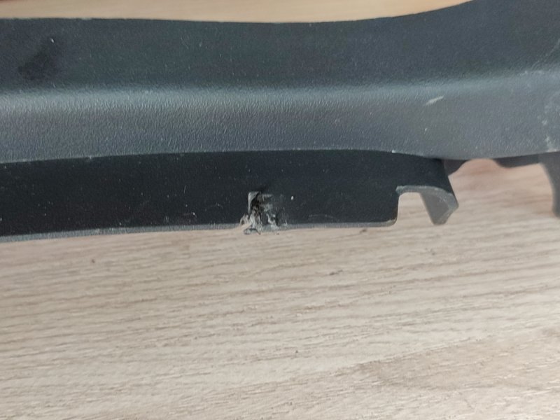 Козырек щитка приборов