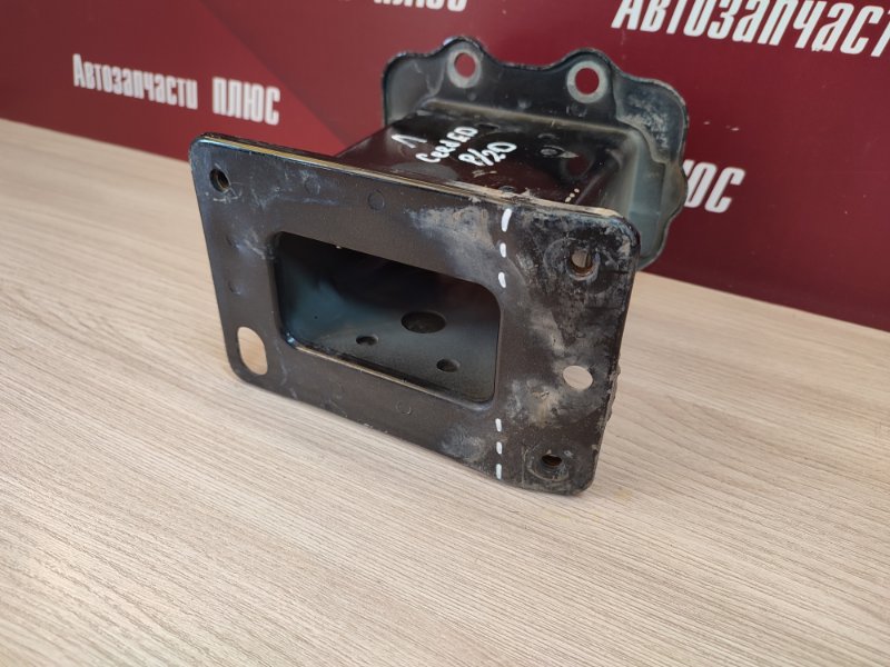 Кронштейн усилителя бампера