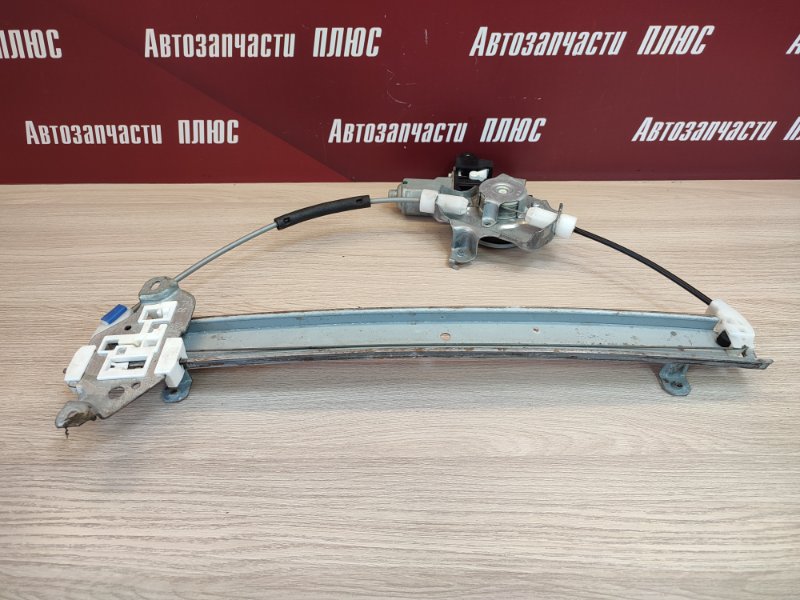 Стеклоподъемник    двери