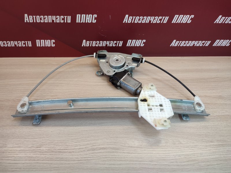 Стеклоподъемник    двери