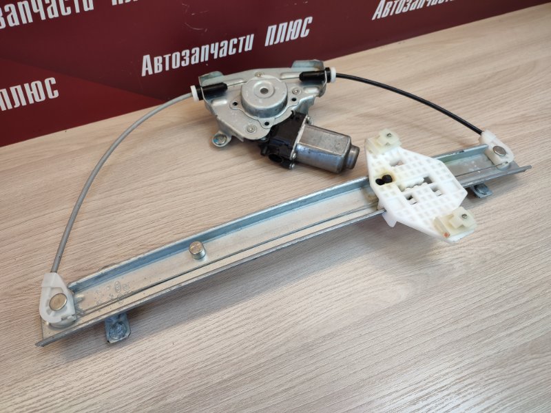 Стеклоподъемник    двери