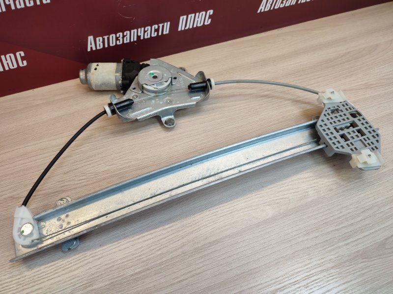 Стеклоподъемник    двери