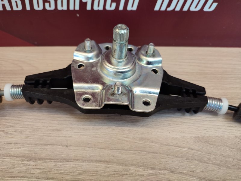 Стеклоподъемник    двери