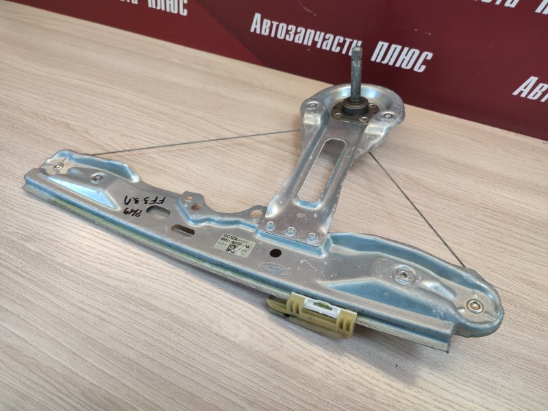 Стеклоподъемник    двери