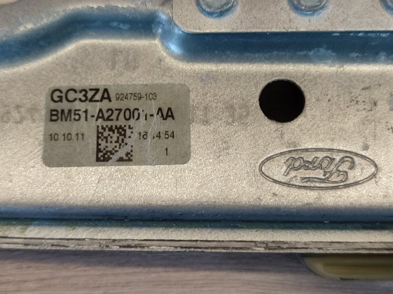 Стеклоподъемник    двери