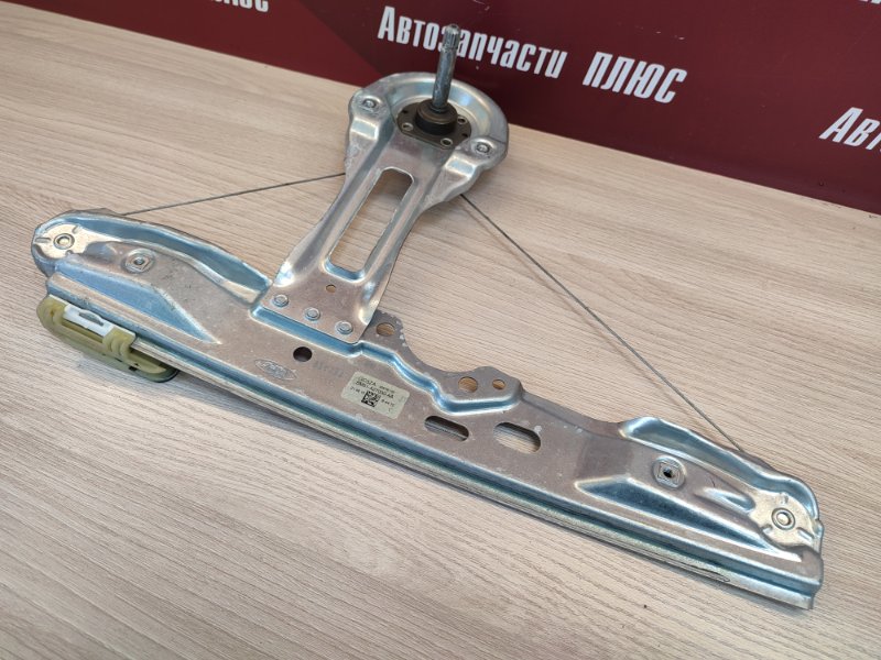 Стеклоподъемник    двери