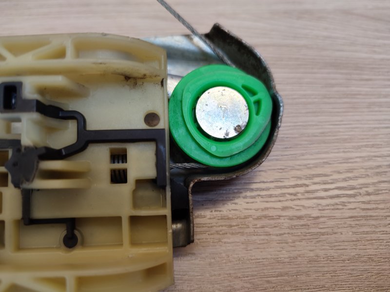 Стеклоподъемник    двери