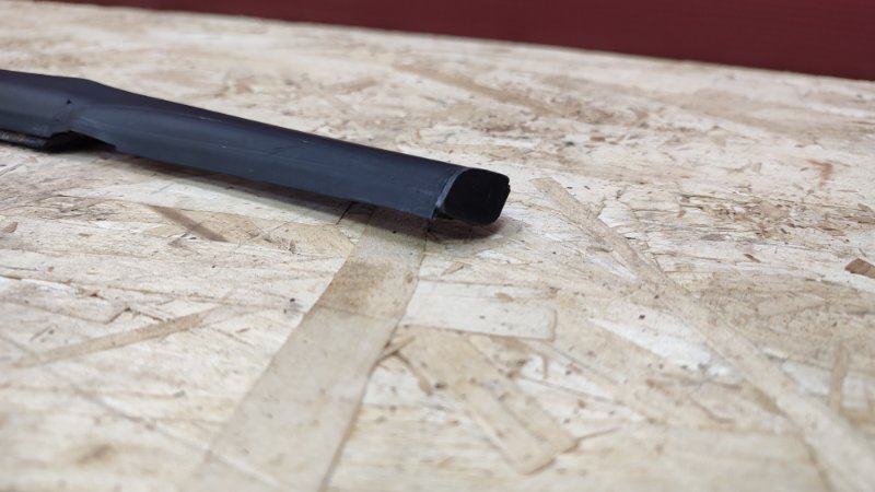 Уплотнитель стекла двери внешний