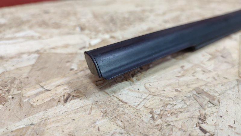 Уплотнитель стекла двери внешний