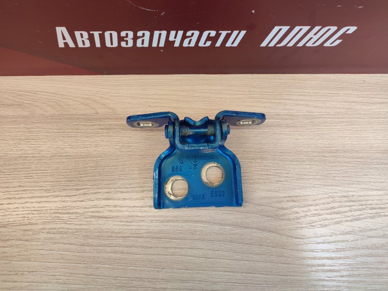 Петля двери