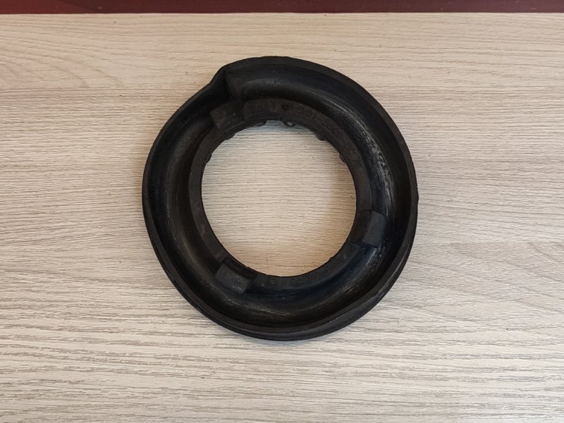 Верхняя опора    пружины