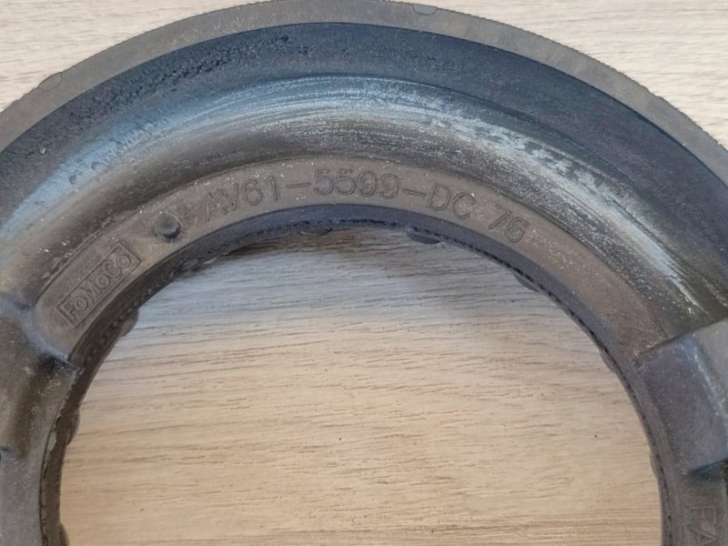 Верхняя опора    пружины