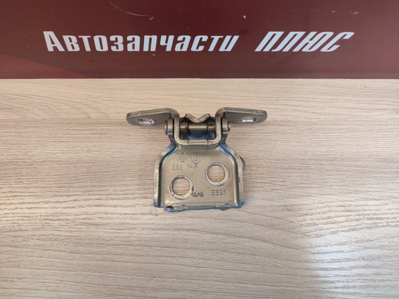 Петля двери