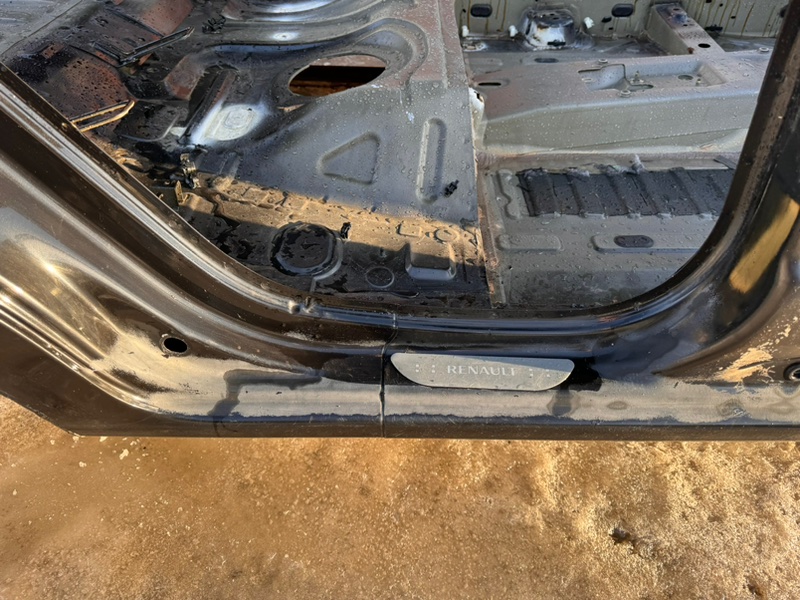 средняя стойка