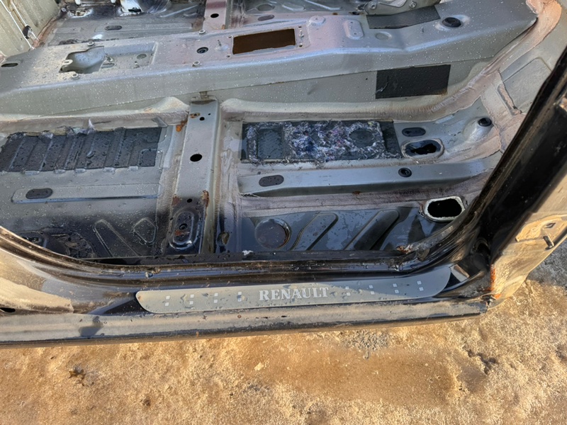 средняя стойка