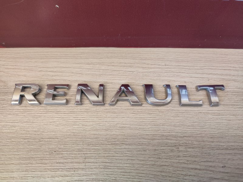 Эмблема крышки багажника