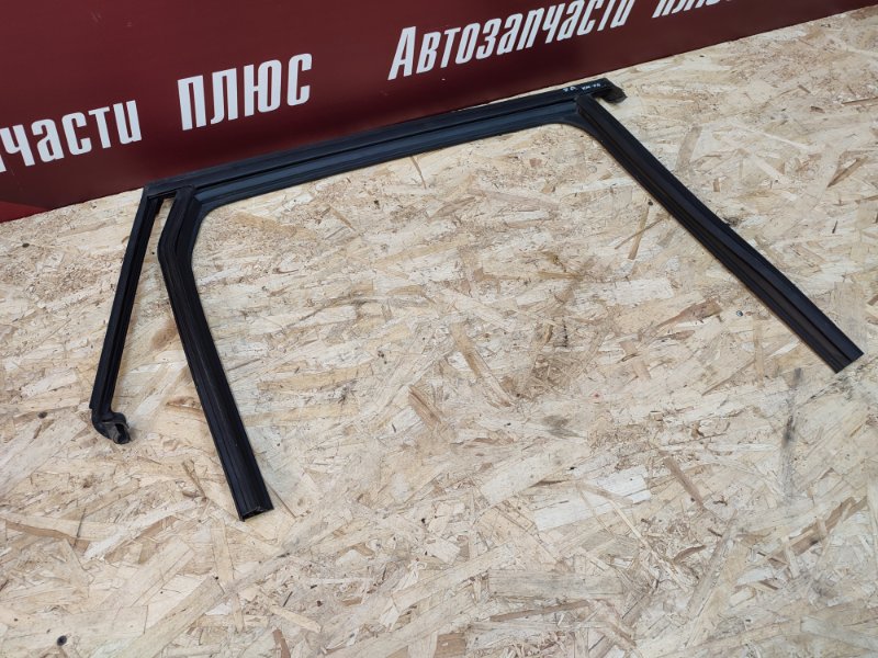 Уплотнитель рамки двери