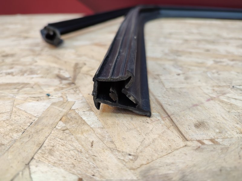 Уплотнитель рамки двери