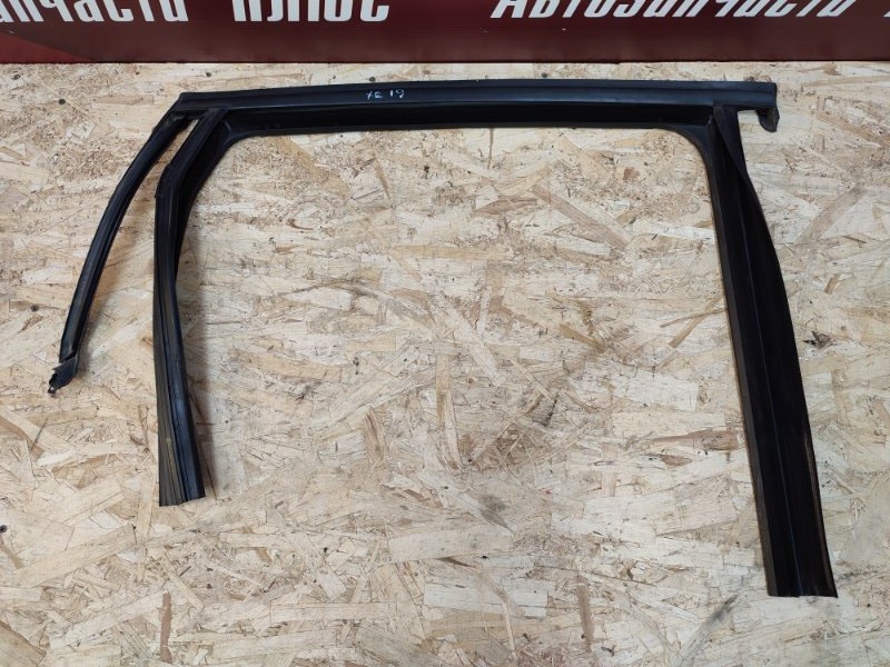 Уплотнитель рамки двери