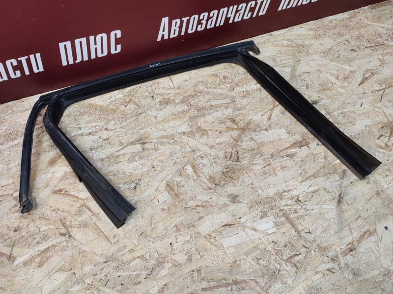 Уплотнитель рамки двери