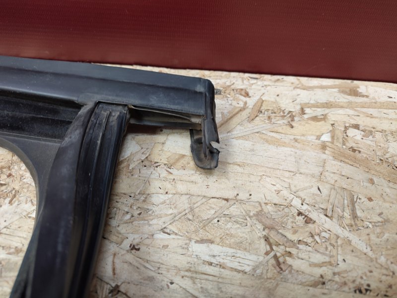 Уплотнитель рамки двери