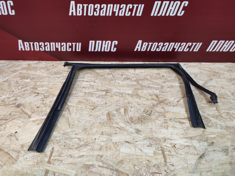 Уплотнитель рамки двери