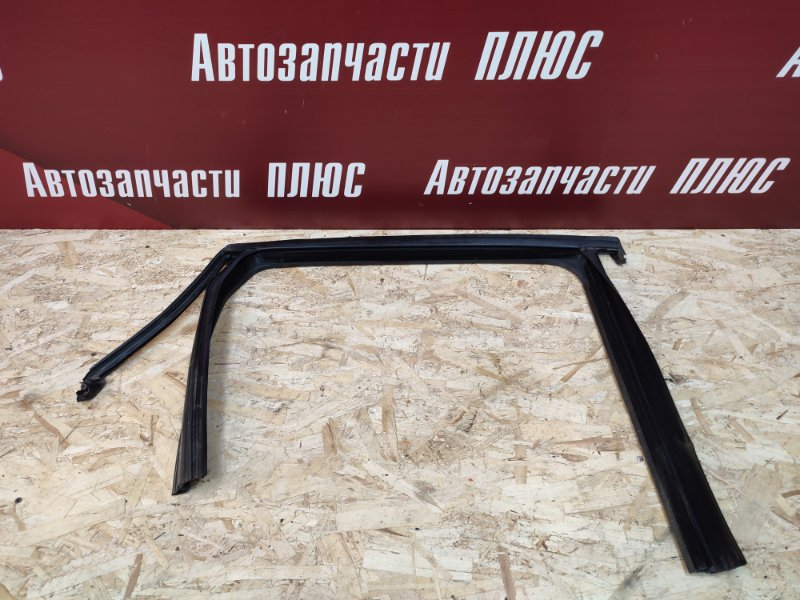 Уплотнитель рамки двери