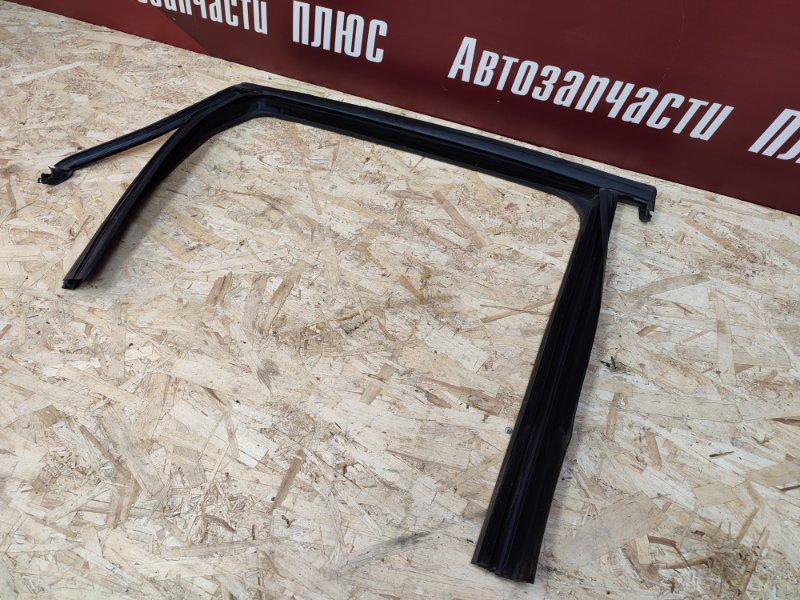 Уплотнитель рамки двери